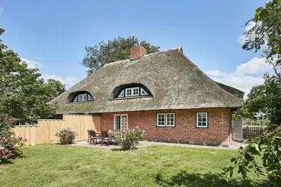 Image de Maison de vacances à Göhl avec piscine