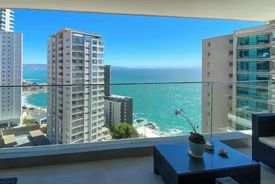 Image de Reñaca Ocean View: Rooftop Pool, Balcony, In-Unit Laundry, Free Parking