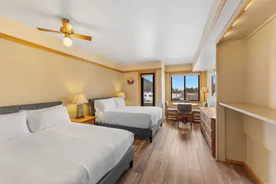 Image de Studio Getaway Near the Slopes with Hot Tub!