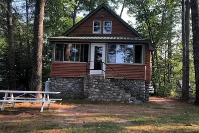 Image de Peaceful Thomas Pond Cottage with Sandy Beach, Firepit & Lake Views