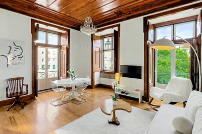 Image de Elegant River View Corpo Santo Apartment