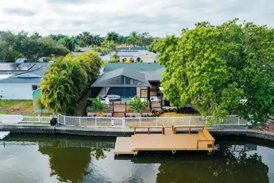 Image de Clearwater AquaVista Retreat - Pool heating avail