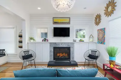 Charming 3 Bedroom City Park Bungalow