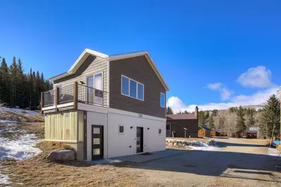 Alma Retreat w/ Stunning Mountain Views