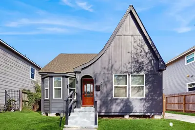 Image de Modern and cozy home with living room, full kitchen, Wifi & TVs, great location
