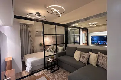 Image de The Framehaus with Free Parking at Sonora Garden - Alabang Zapote Rd, Las Pinas