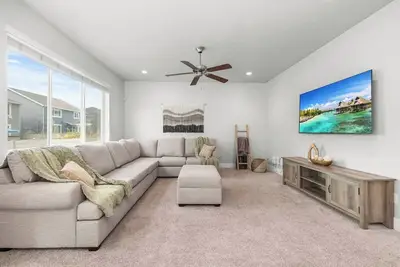 Image de A Home for the Holidays!