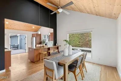 Image de Modern Retreat with Vaulted Wood Ceilings & Private Outdoor Space