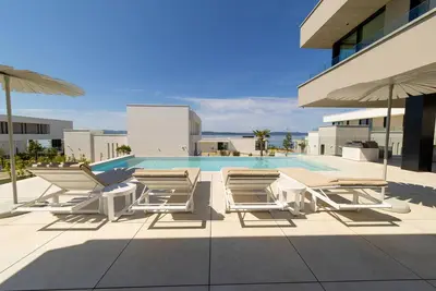 Image de Maison confortable à Ugljan avec piscine privée, utilisable à l'intérieur.