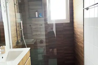 Image de Delightful 2-bedroom house in charming Fajã da Ovelha