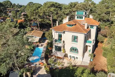 Image de Villa L'Argentine - pour 13 personnes -piscine chauffée, sauna et jacuzzi