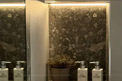 Image de Cloud 9 \"Sunset Apartment\", Block Area