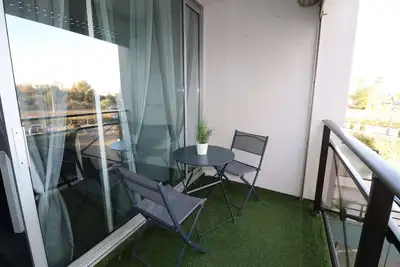 Image de Appartement avec piscine, terrasse et proche mer