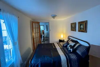 Image de Mignon appartement dans Quartier St-Sauveur. Idéalement situé près de tout.