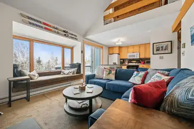 Image de White Birch 58 - Ski in/out Condo, Pet friendly!