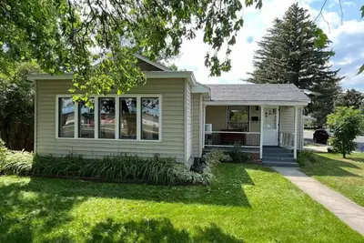 Corner Cottage- Pet Friendly, close to Downtown Cody