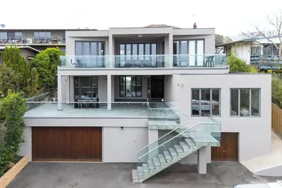 Image de Tra' House -\nRYE Beach Retreat\nWhole house  4 bedrooms  2. 5 Bathrooms