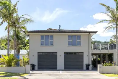 Image de Onemana Coastal Palms - Beachfront Escape