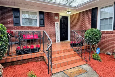 Image de 2 bedroom Pet Friendly home with fenced yard in close to Hwy 81 & Clemson Blvd