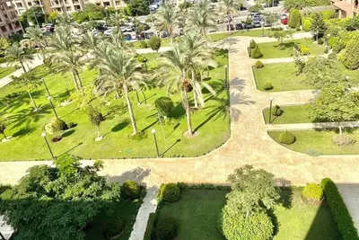 Image de Serene 3-bedroom apartment with Ac in vibrant Cairo Governorate