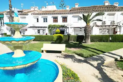 Image de Maison de vacances « Calle Ruidera 116 » avec piscine partagée, terrasse privée et Wi-Fi