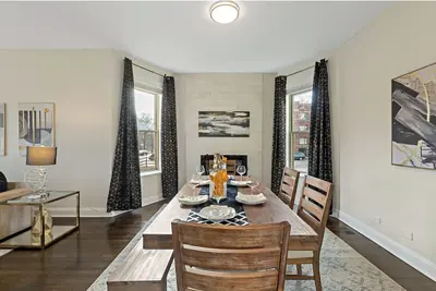 Image de Garfield Greystone - 10 Mins to Dining & Downtown