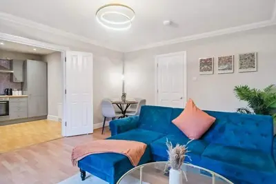 Image de 2br Ground Floor • Parking • Central Location