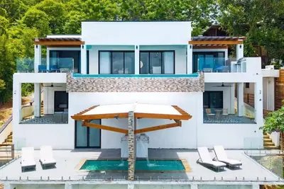 Image de Lux Oceanfront 4 King w/ Pools, Waterfront Dock