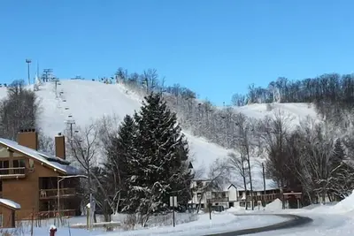 Greens & Glides Getaway at Schuss Mountain