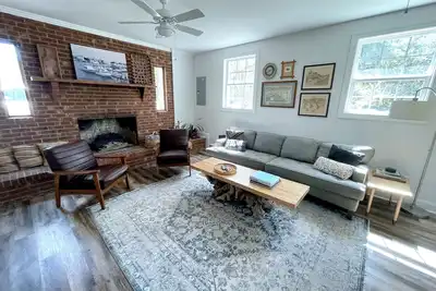 Image de Spacious Modern Farmhouse Close to the Beach