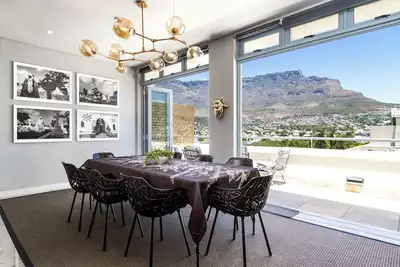 Image de Tranquil 3-bedroom apartment with Ac in Cape Town