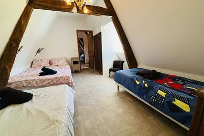 Image de Chambre d’hôtes « Chambre Bleuet » avec piscine partagée, Wi-Fi et climatisation