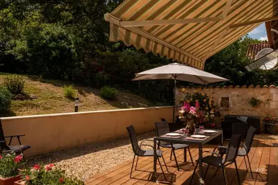 Image de Charmante grange rénovée en Périgord, terrasse, animaux admis