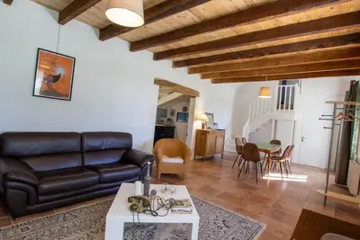 Image de Maison sur 8 hectares, randonnées, piscine partagée