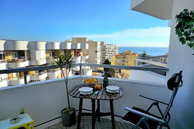 Image de Élégant refuge urbain à Torremolinos avec terrasses panoramiques