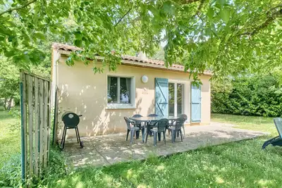 Image de Lavande - Maison de vacances au cœur du Périgord Noir avec piscine chauffée partagée