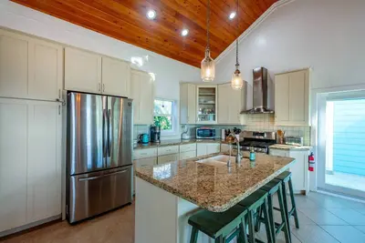 Image de Beautiful Villa with Ocean Views and Beach Access