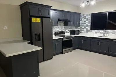 Image de Cozy two bedroom apartment in Westgate Hills Montego Bay. Family Friendly