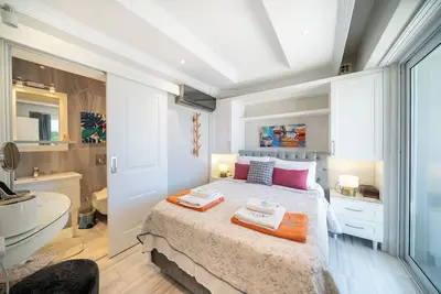 Image de Elegant 7-Bedroom Retreat • Panoramic Kalkan Bay Views • Steps from Beach Clubs