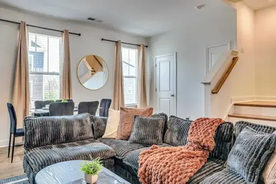 Image de 5br Townhouse | King Bed | Garage | Northlake