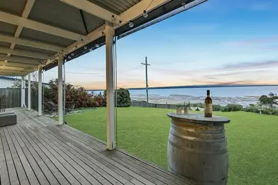 Image de Foreshore Sunset Retreat