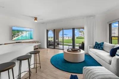Image de New Remodel | Ocean View | Pool | 75`Tv | Sleeps 6