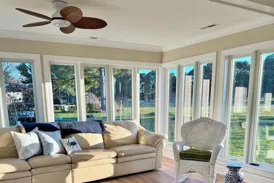 Image de Entire Family Home in Eastern Shore Yacht and Country Club