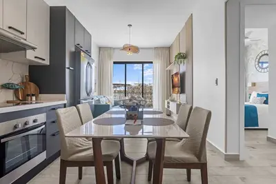 Image de Nok Modern 2br at The Towers by Vistacana