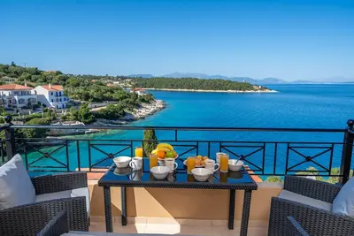 Image de Beachfront Selini House, Wonderful Sea Views, Furnished Terrace, Kaminakia Bay