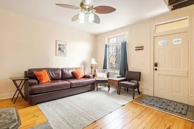 Image de Historic German Village Cottage - Perfect Downtown Location - Highly Walkable!