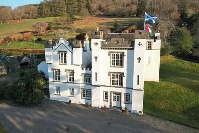 Image de Grand house surrounded by stunning gardens close to Loch Tay.