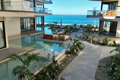 Image de Appartement Exclusif les pieds dans l'eau!