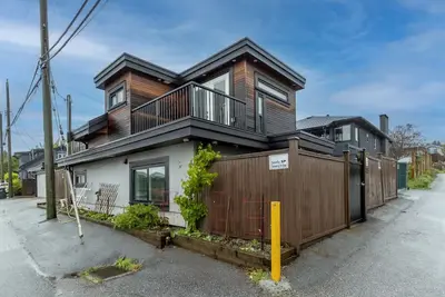 Image de 3br/2baths private House with Patio, 10 min Yvr/20 min D/T, 4 Beds, 8 guests