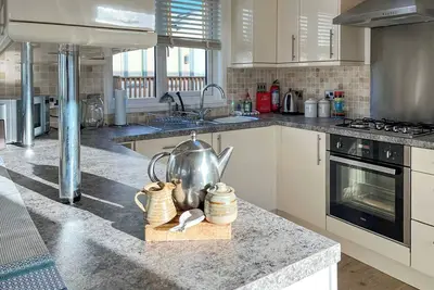 Image de 3 chambres à coucher à Salcombe